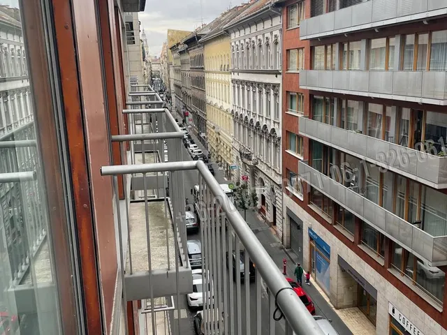 Eladó lakás Budapest VI. kerület 55 nm