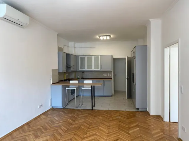 Kiadó lakás Budapest V. kerület, Belváros 87 nm