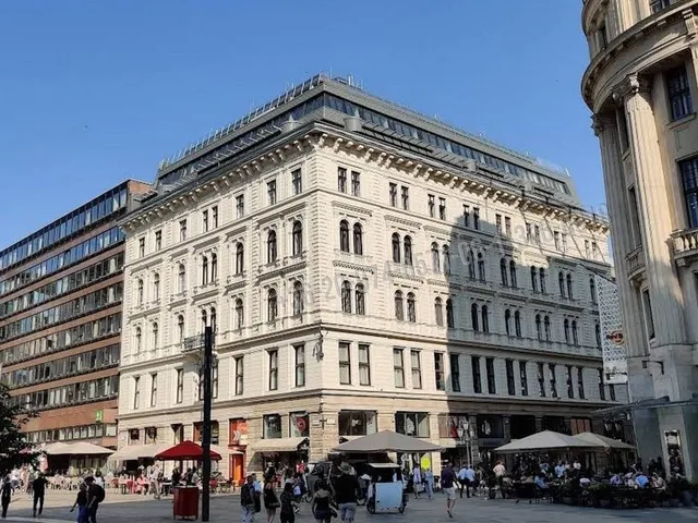 Eladó lakás Budapest V. kerület, Belváros, Vörösmarty tér 86 nm