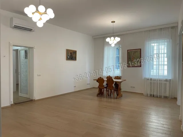 Kiadó lakás Budapest I. kerület, Tóth Árpád út 135 nm
