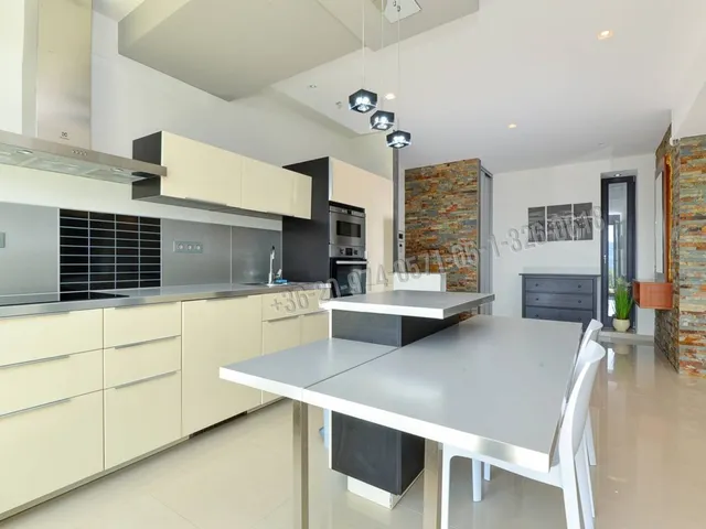 Kiadó lakás Budapest II. kerület, Törökvész 140 nm