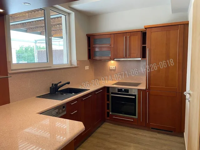 Kiadó lakás Budapest III. kerület, Nánási út 136 nm