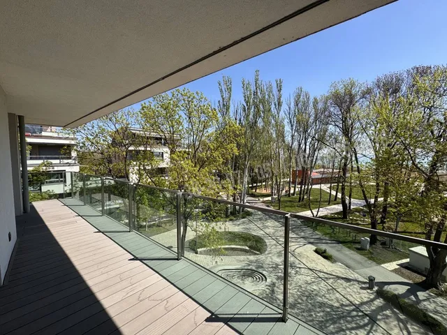 Eladó lakás Balatonfüred, Fürdőtelep 159 nm