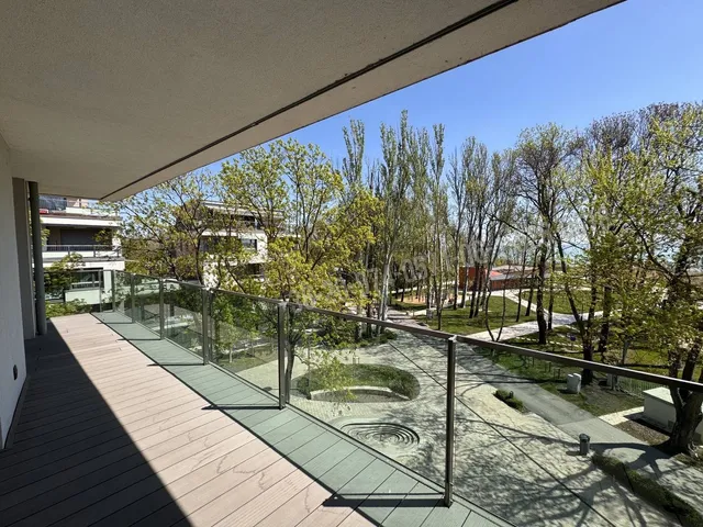 Eladó lakás Balatonfüred, Fürdőtelep 159 nm