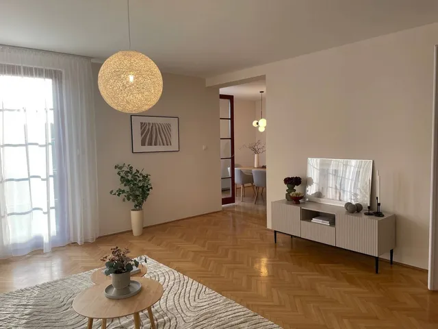 Kiadó ház Budapest II. kerület, Szépvölgy 220 nm
