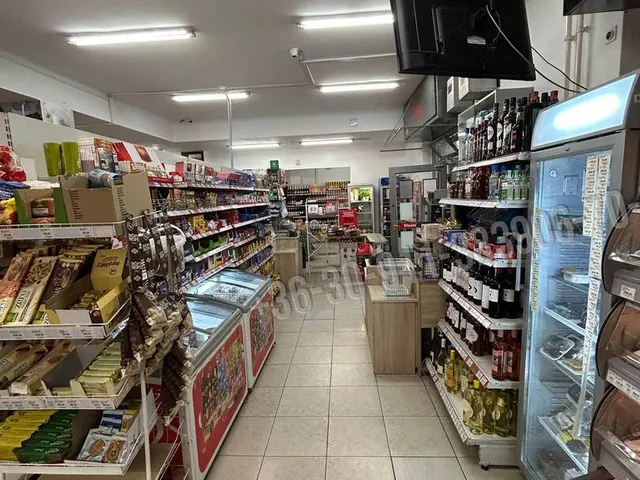 Eladó kereskedelmi és ipari ingatlan Budapest XI. kerület 215 nm