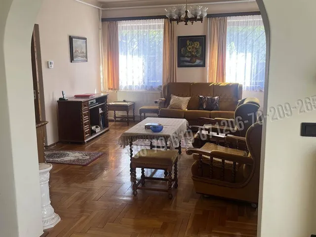 Eladó ház Budapest XVI. kerület, Árpádföld 250 nm