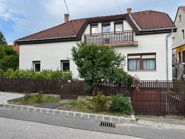 Eladó ház Budaörs, Naphegy utca 190 nm