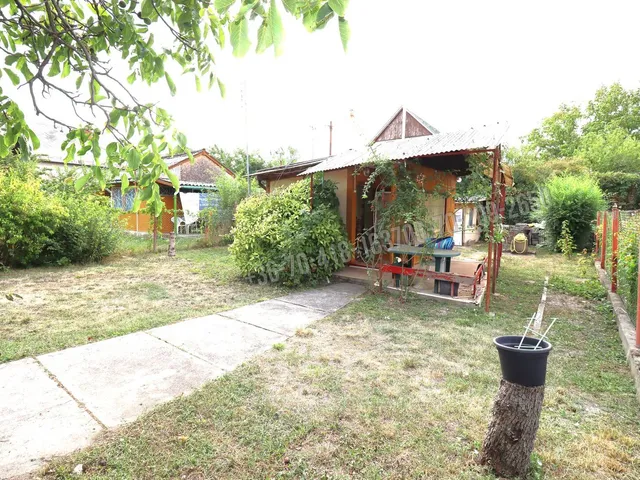 Eladó telek Délegyháza 242 nm