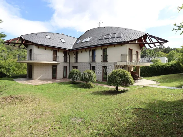 Eladó ház Budapest II. kerület, Petneházyrét 552 nm