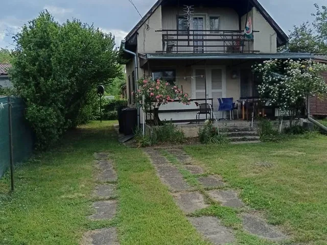 Eladó nyaraló Tóalmás 50 nm