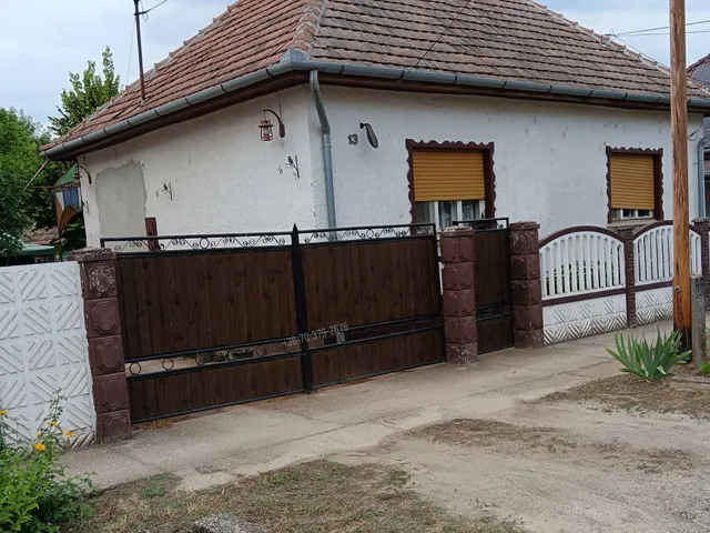 Eladó ház Tóalmás 100 nm