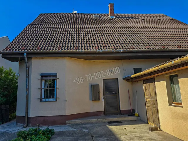 Eladó ház Budapest XV. kerület, Rákospalota, Szentmihályi út 157 nm