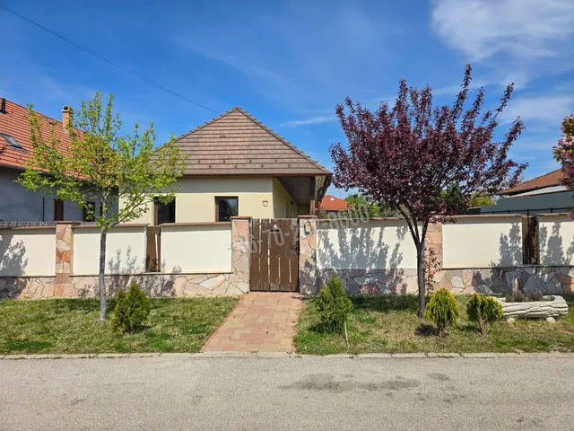 Eladó ház Nagytarcsa 96 nm