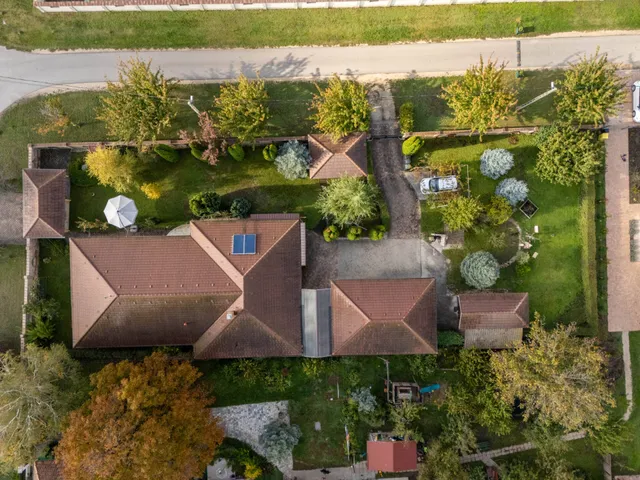 Eladó ház Balatonszabadi 205 nm