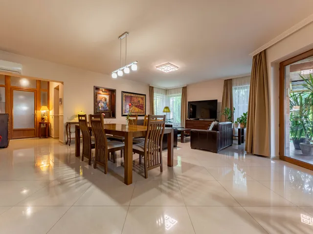 Eladó ház Balatonszabadi 205 nm