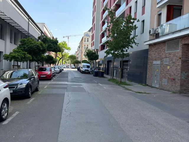 Kiadó garázs Budapest XIII. kerület, Lőportárdűlő 15 nm