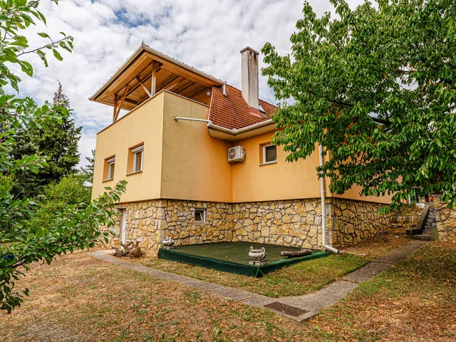 Eladó ház Alsóörs 158 nm