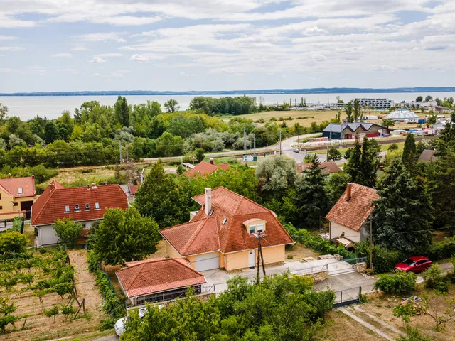 Eladó ház Alsóörs 144 nm