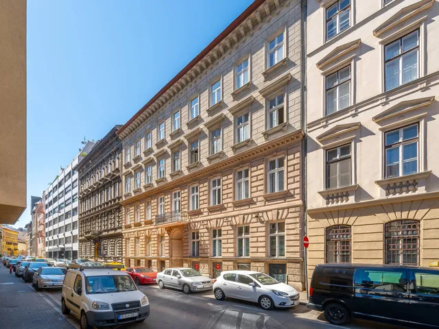 Eladó lakás Budapest V. kerület 72 nm