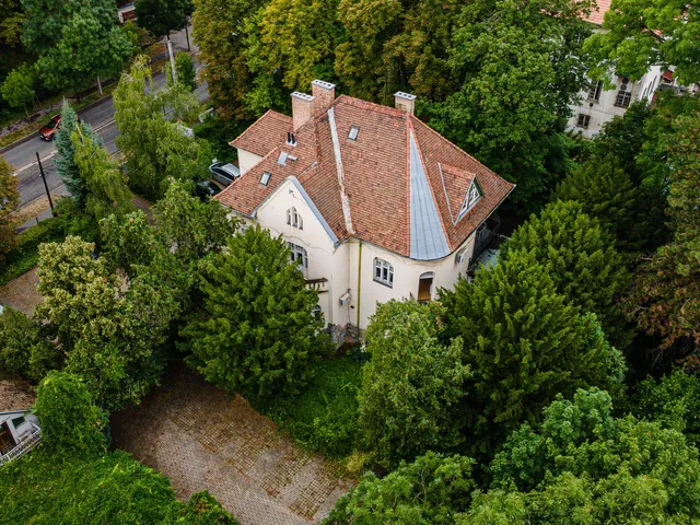 Kiadó kereskedelmi és ipari ingatlan Budapest II. kerület 113 nm