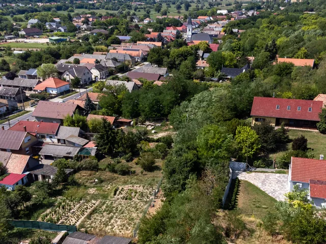 Eladó telek Kajászó 7412 nm