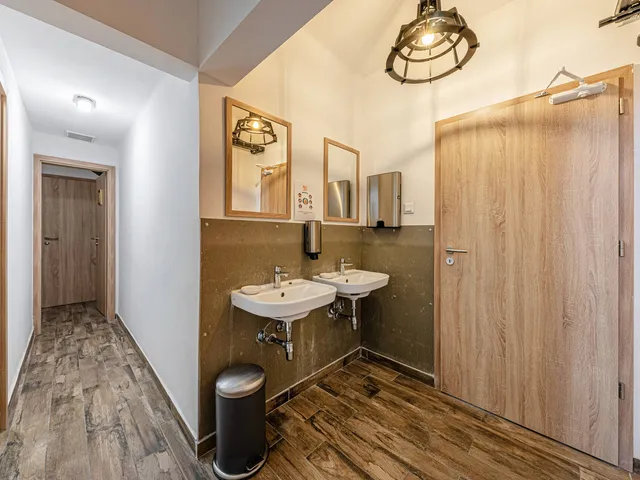 Kiadó kereskedelmi és ipari ingatlan Budapest XIII. kerület 50 nm