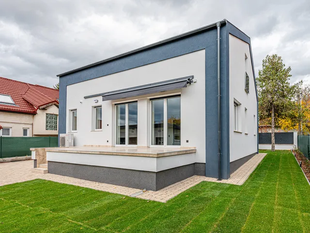 Kiadó ház Törökbálint 159 nm