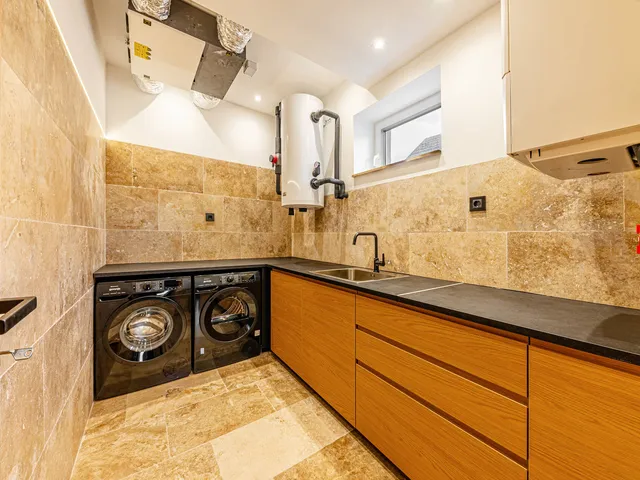 Kiadó ház Törökbálint 159 nm