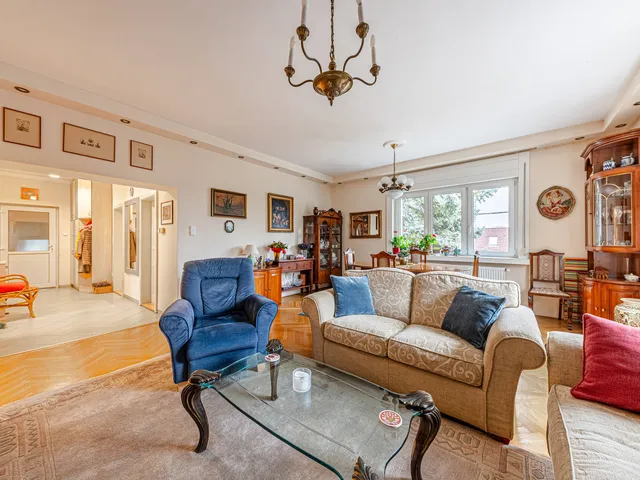 Eladó ház Budapest II. kerület 220 nm