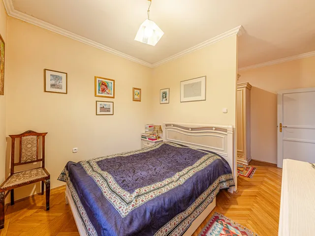 Eladó ház Budapest II. kerület 273 nm