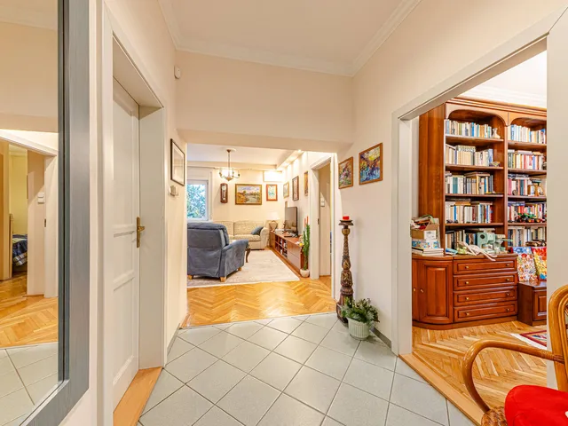 Eladó ház Budapest II. kerület 273 nm