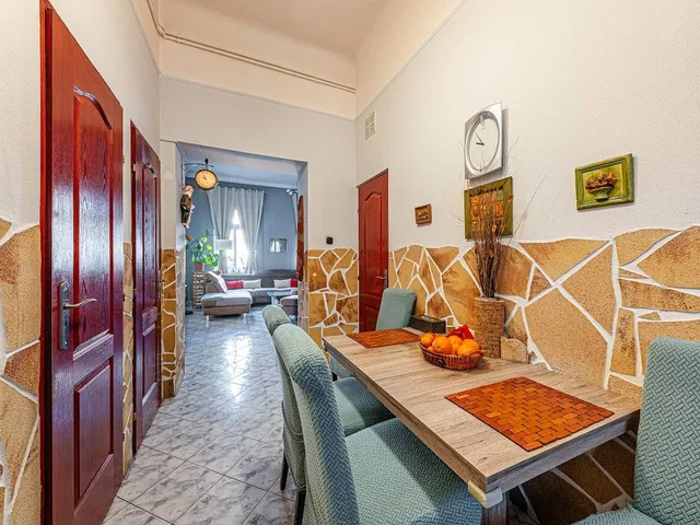 Eladó lakás Budapest VIII. kerület 73 nm