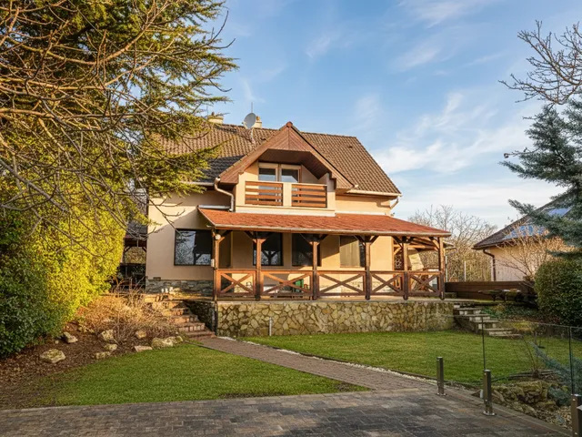 Eladó ház Budaörs 150 nm