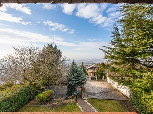 Eladó ház Budaörs 150 nm