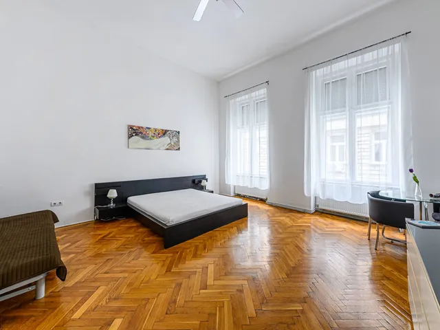 Eladó lakás Budapest VI. kerület 173 nm