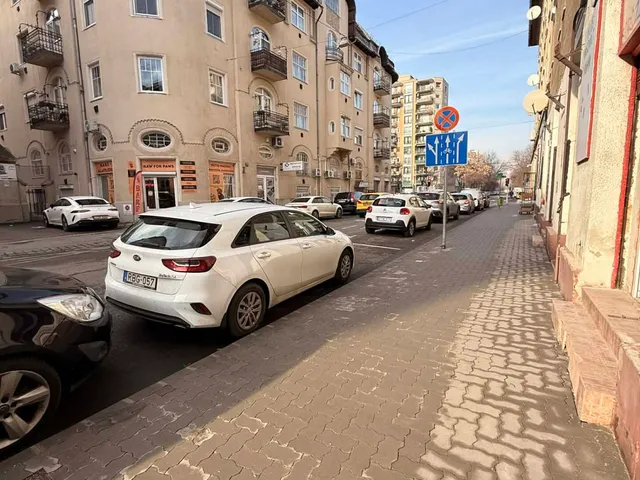 Eladó kereskedelmi és ipari ingatlan Budapest XIII. kerület 85 nm