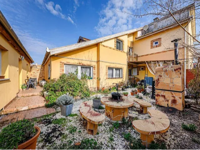 Eladó ház Budapest XX. kerület 170 nm