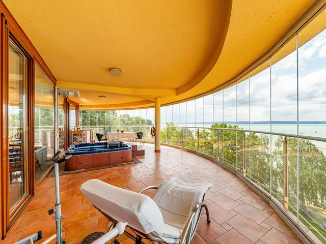 Eladó lakás Siófok 112 nm