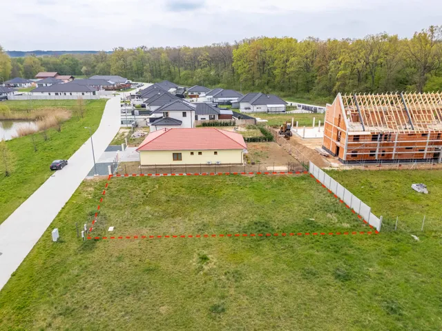 Eladó telek Sárvár 670 nm