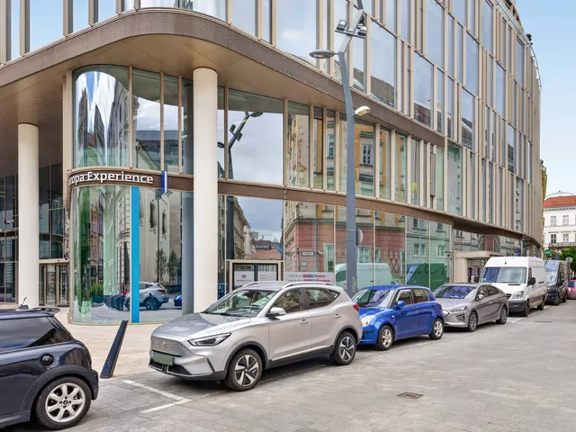 Kiadó kereskedelmi és ipari ingatlan Budapest V. kerület 159 nm