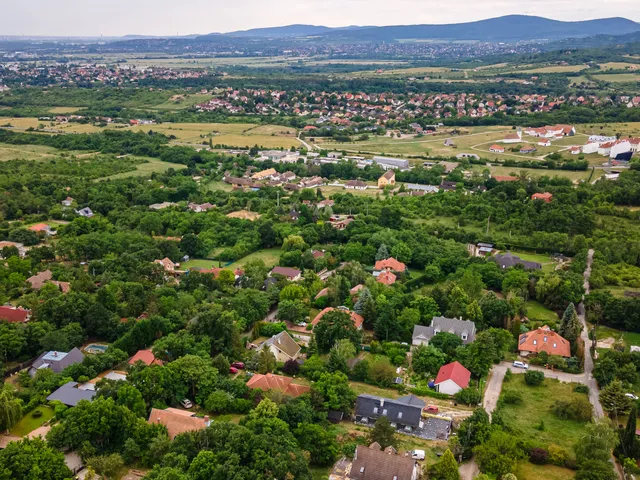 Eladó telek Szentendre 657 nm