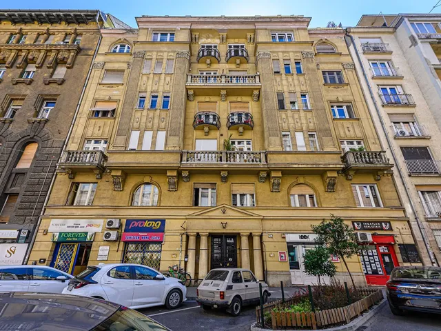 Eladó kereskedelmi és ipari ingatlan Budapest XIII. kerület 103 nm