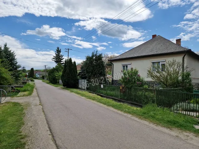 Eladó ház Balaton község 80 nm