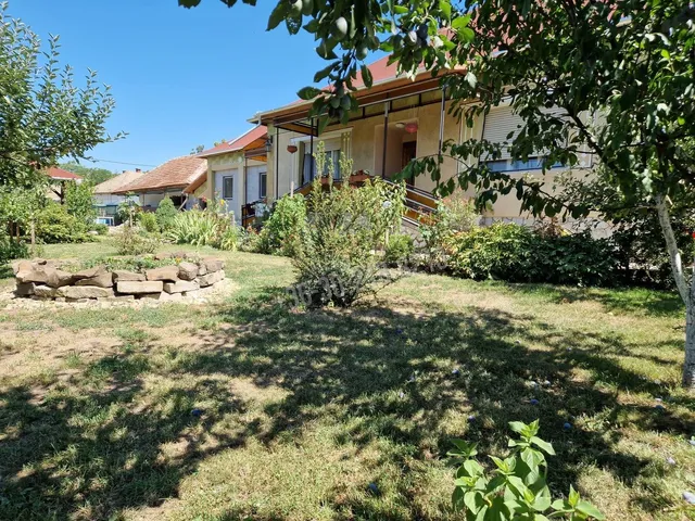Eladó ház Poroszló 134 nm