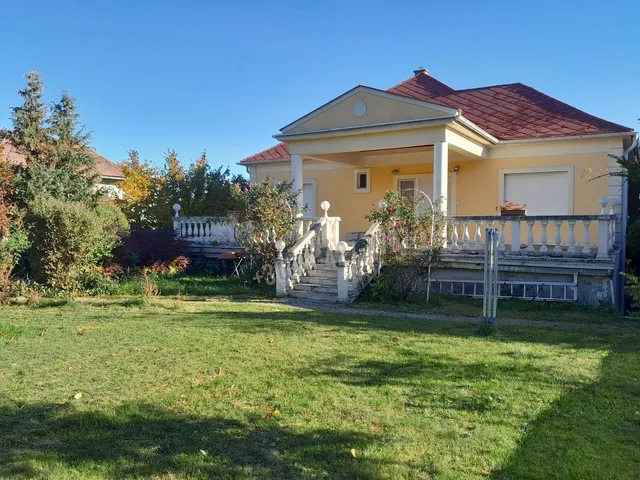 Eladó ház Eger, Hajdúhegy 270 nm