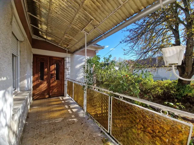 Eladó ház Balaton község 100 nm