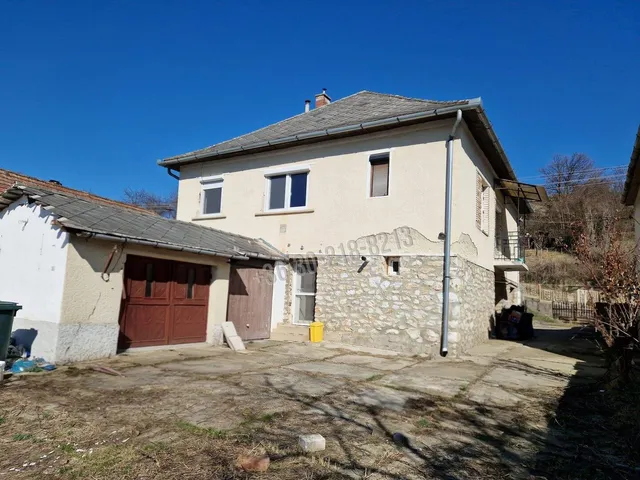 Eladó ház Borsodnádasd 180 nm