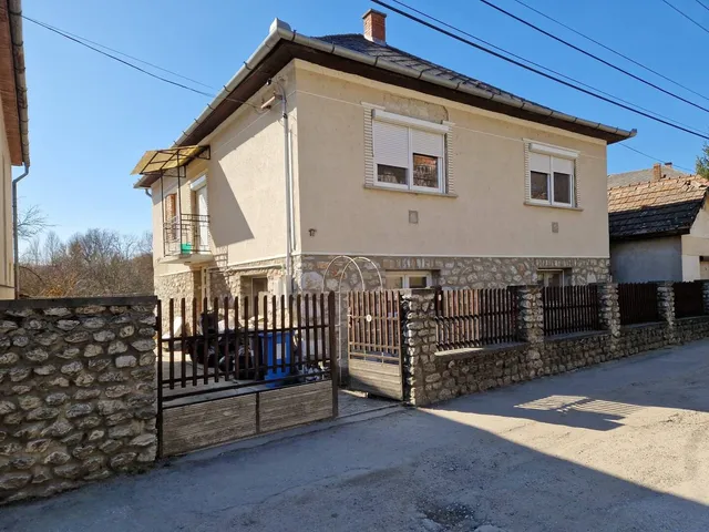 Eladó ház Borsodnádasd 180 nm