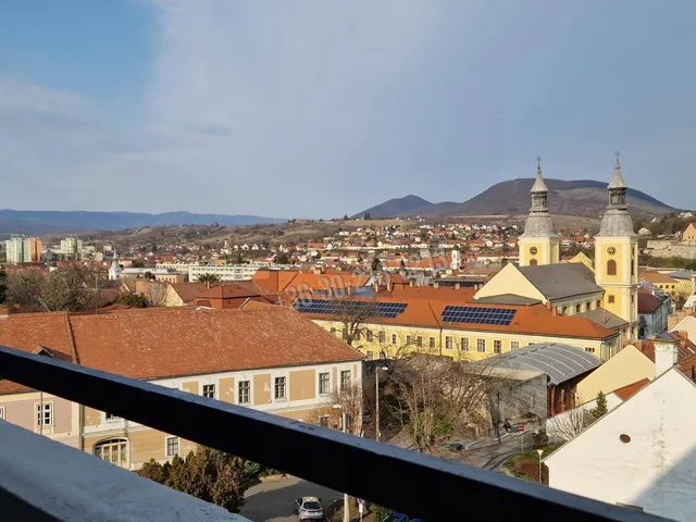 Kiadó lakás Eger, Belváros 55 nm